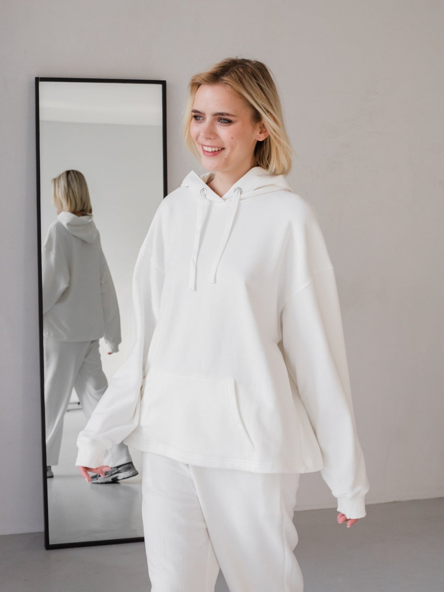 Milky White Oversized Hoodie - Soft Elegance & Comfort - Zlitay