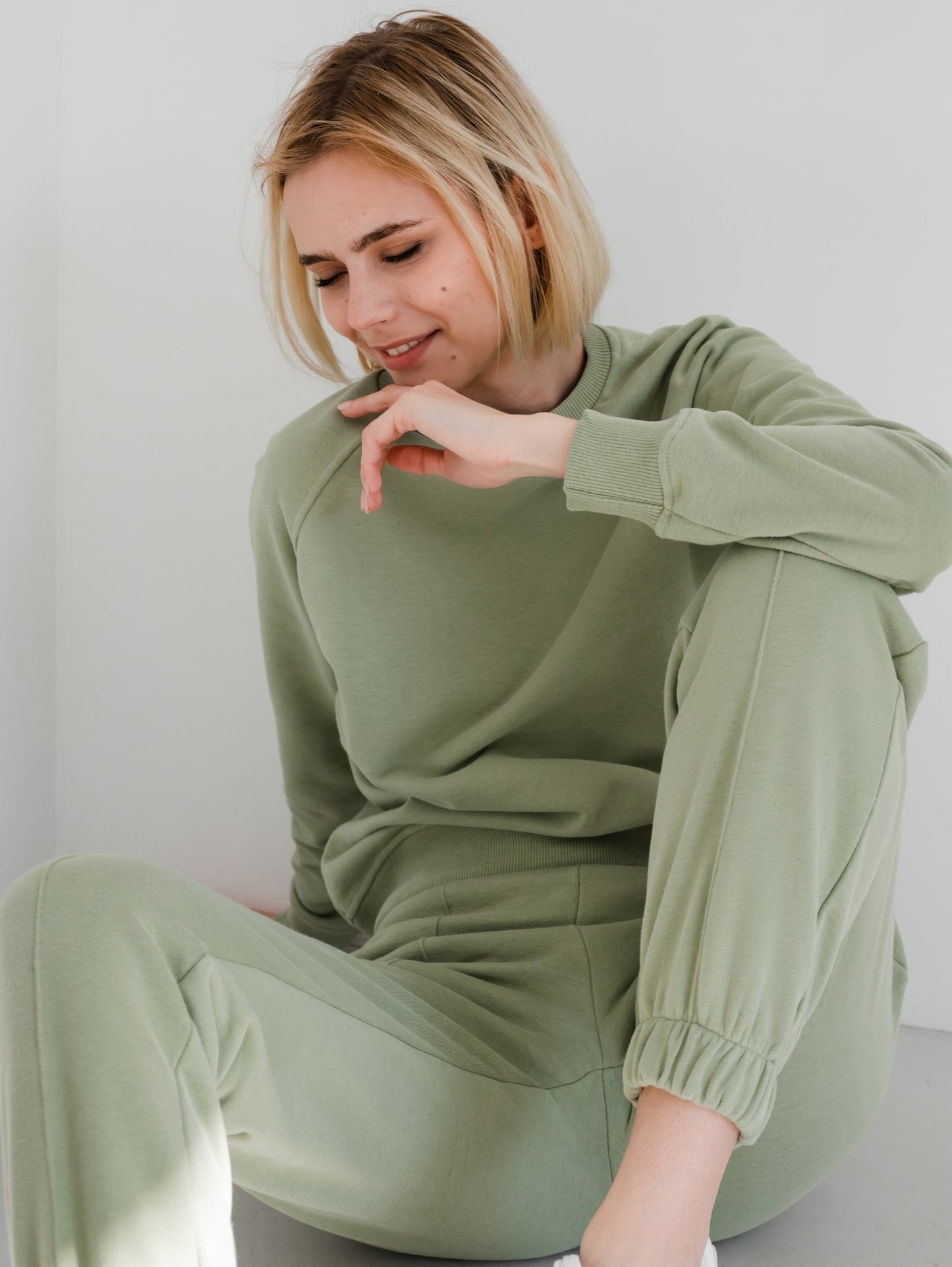 Olive sweatshirt premium quality - Zlitay
