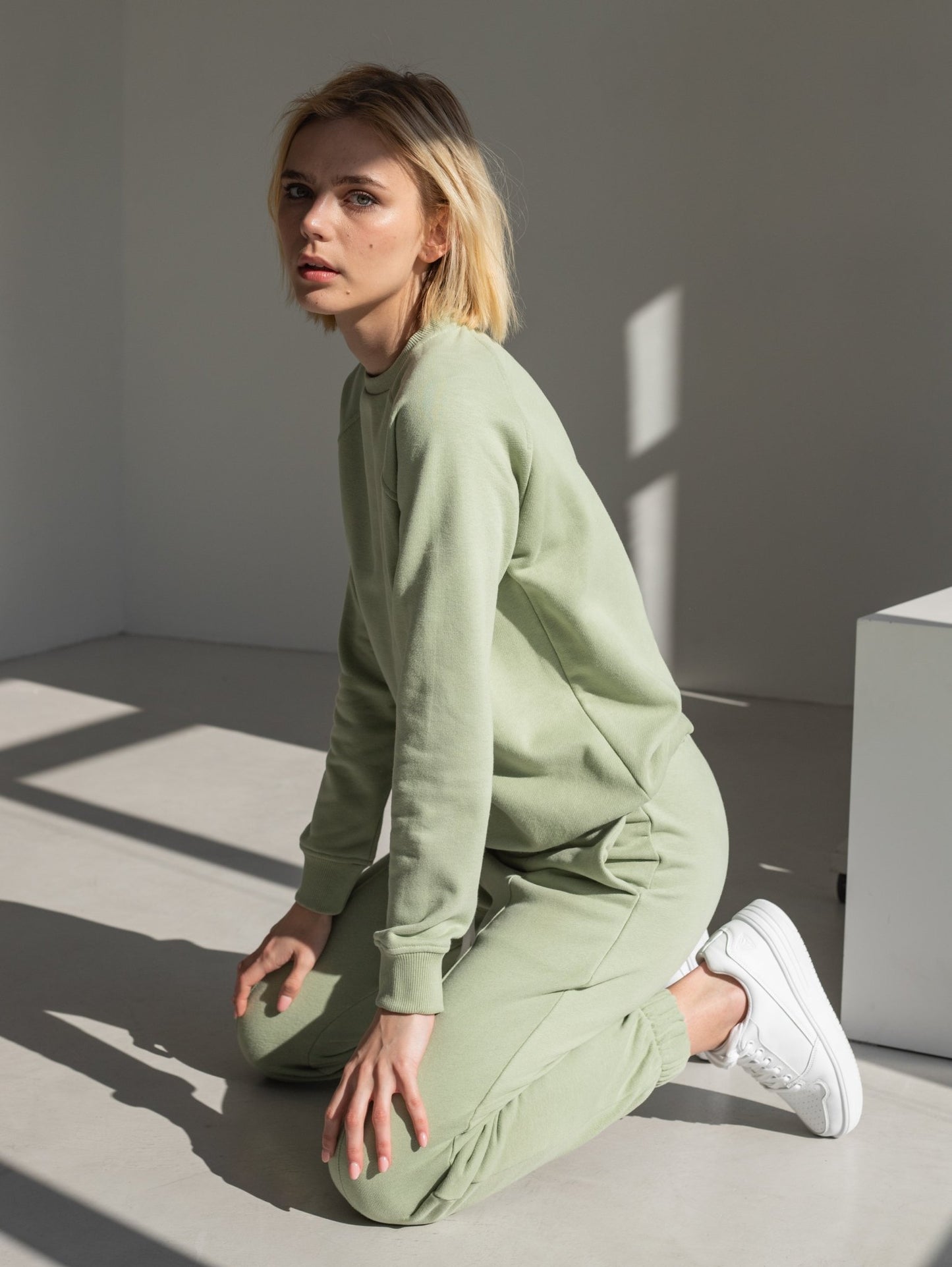 Olive sweatshirt premium quality - Zlitay