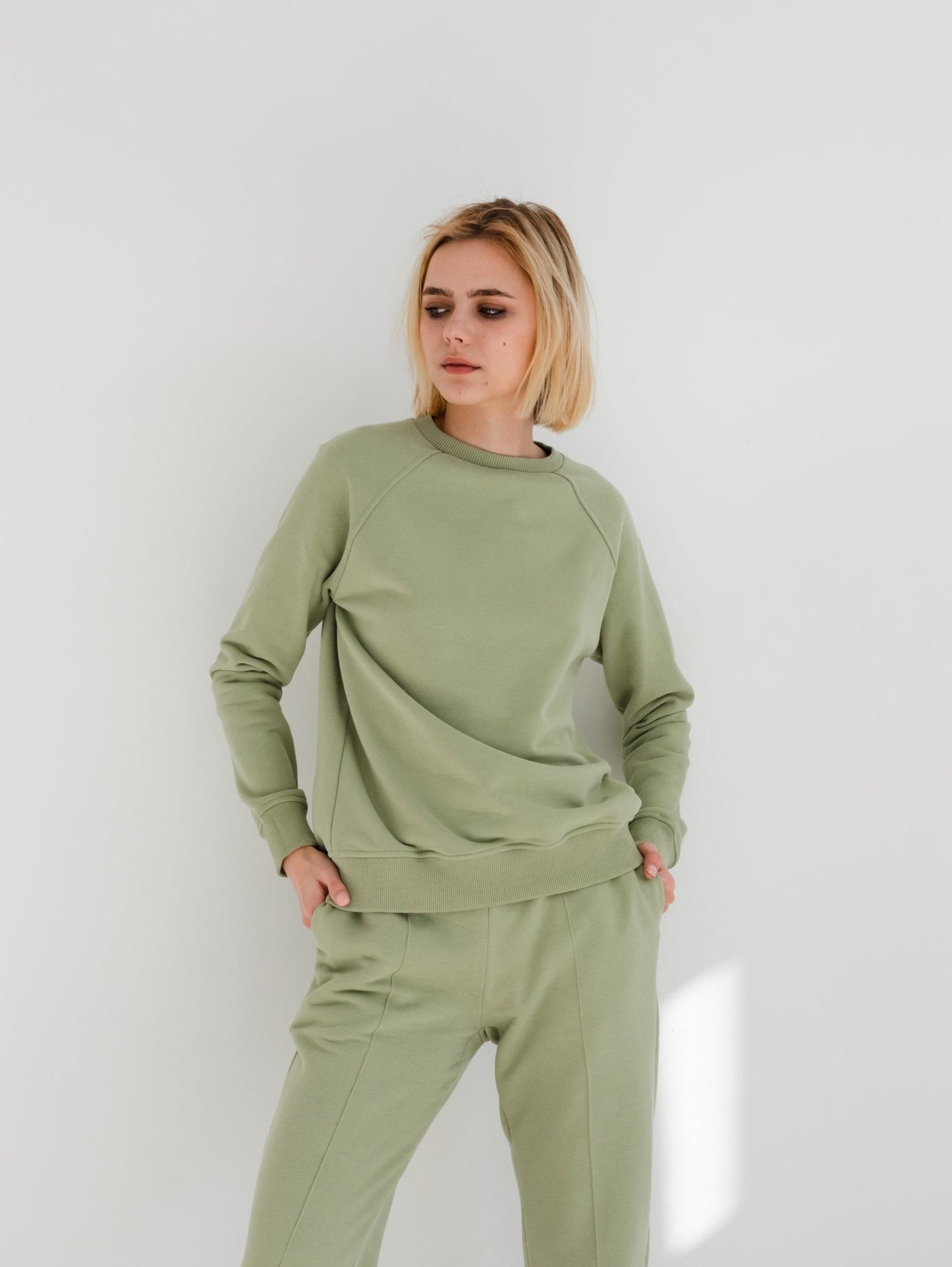 Olive sweatshirt premium quality - Zlitay