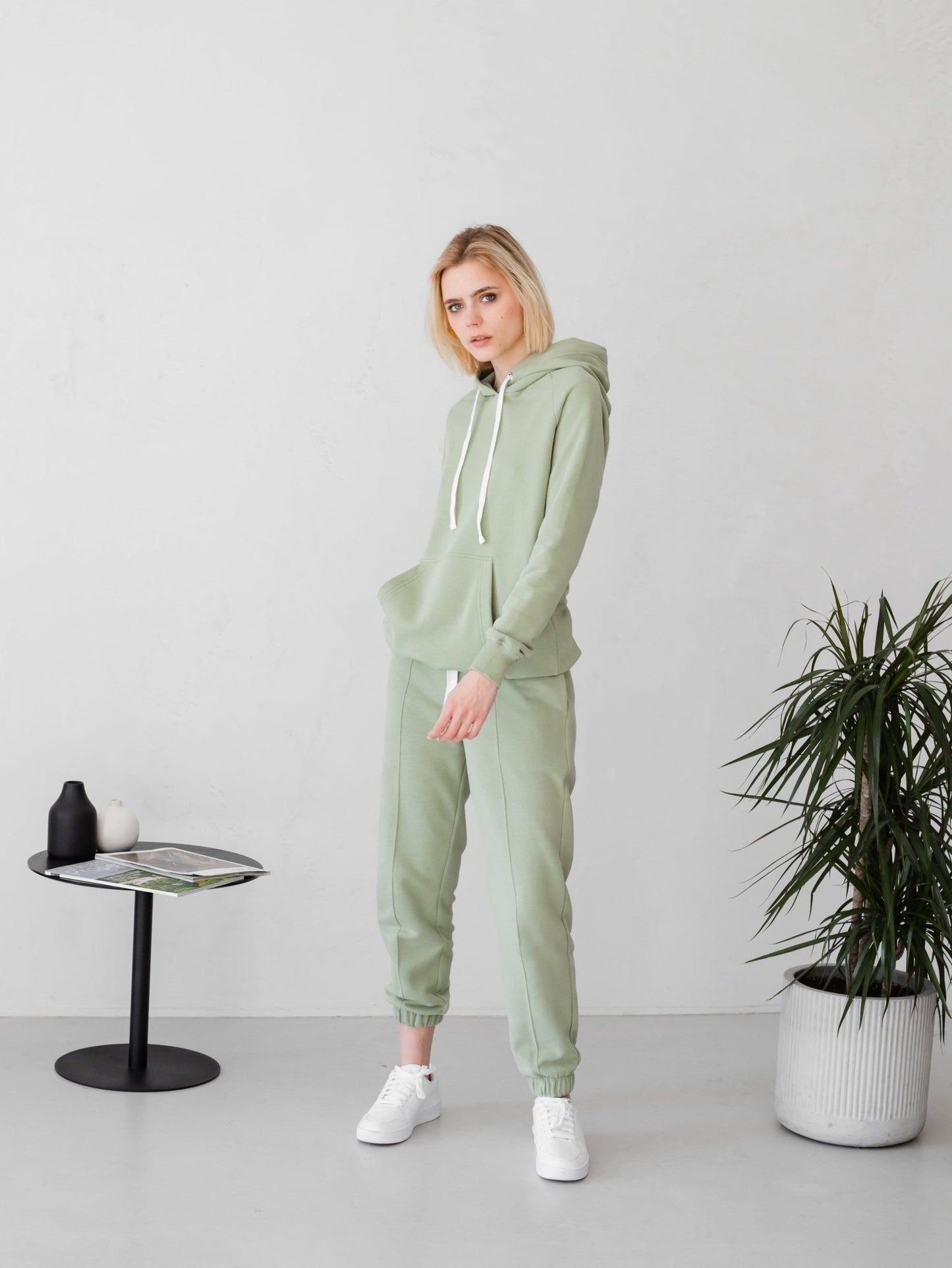 Olive Women’s Hoodie – Stylish and Comfortable Choice from Zlitay - Zlitay