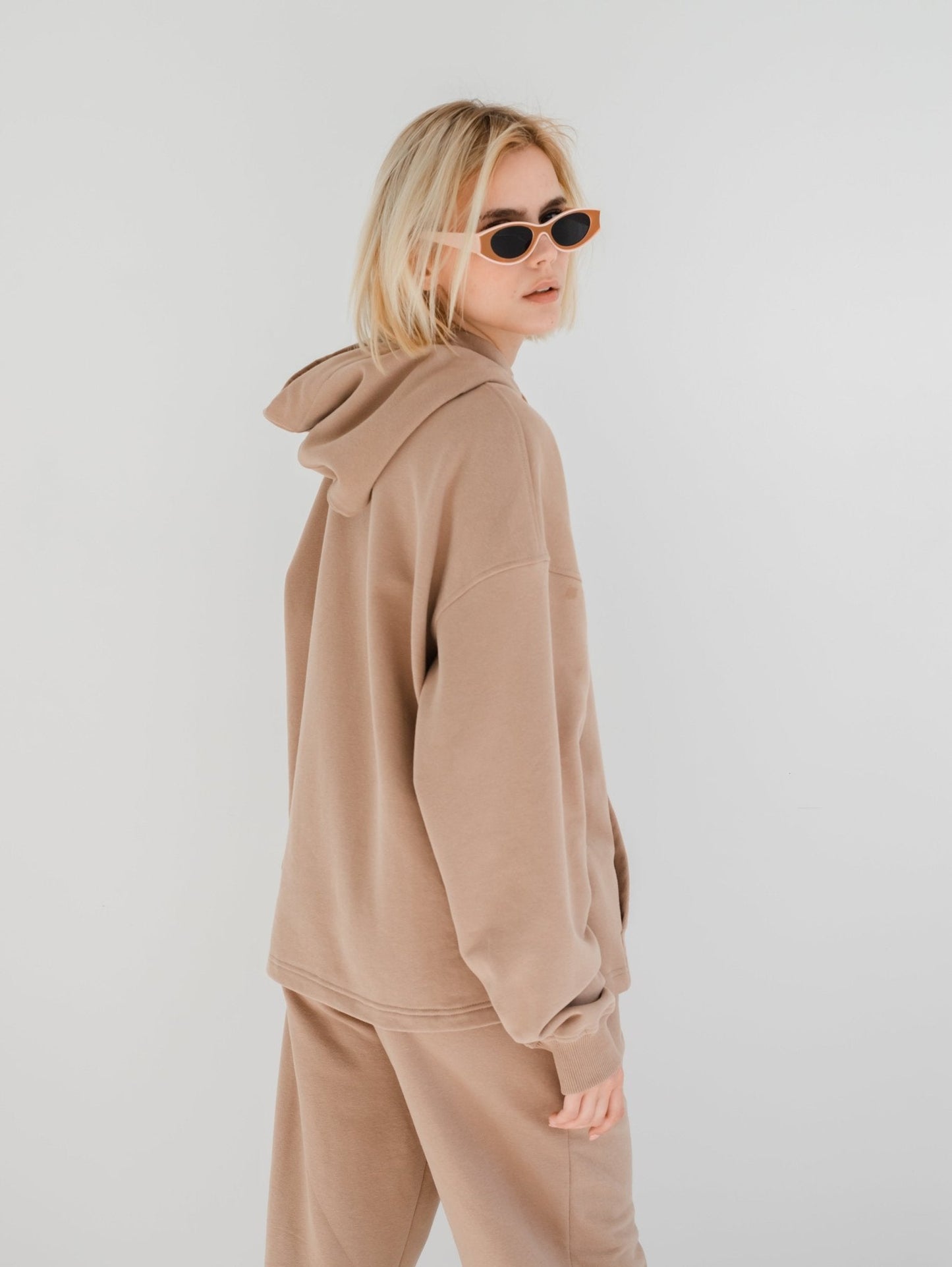 Cozy and Stylish Oversized Cappuccino Hoodie - Zlitay