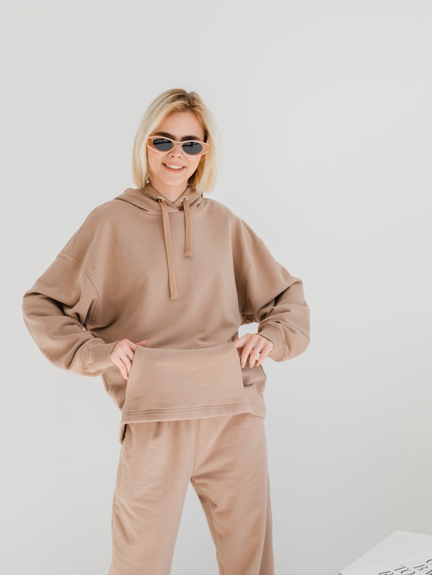 Cozy and Stylish Oversized Cappuccino Hoodie - Zlitay