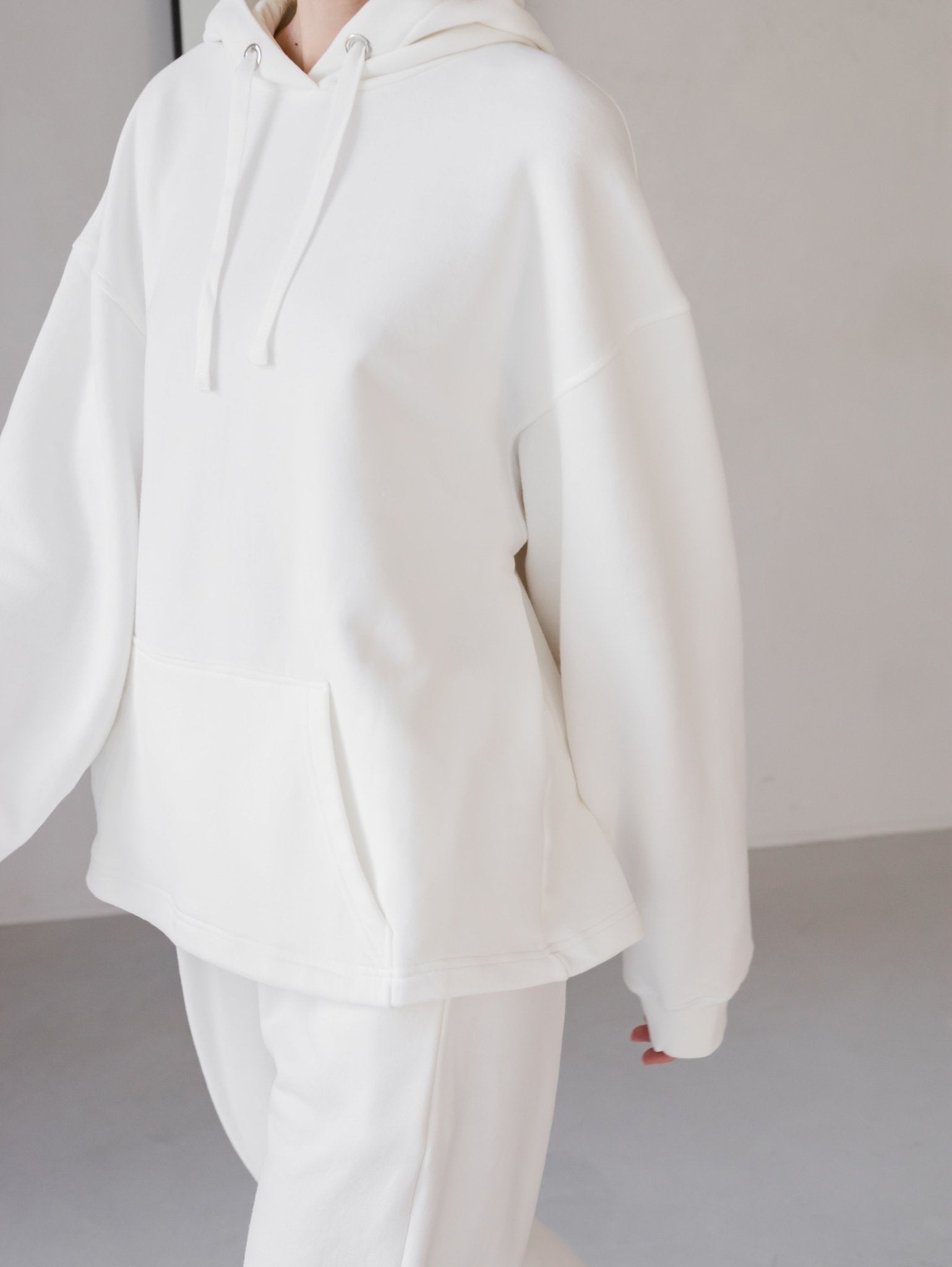 Milky White Oversized Hoodie - Soft Elegance & Comfort - Zlitay