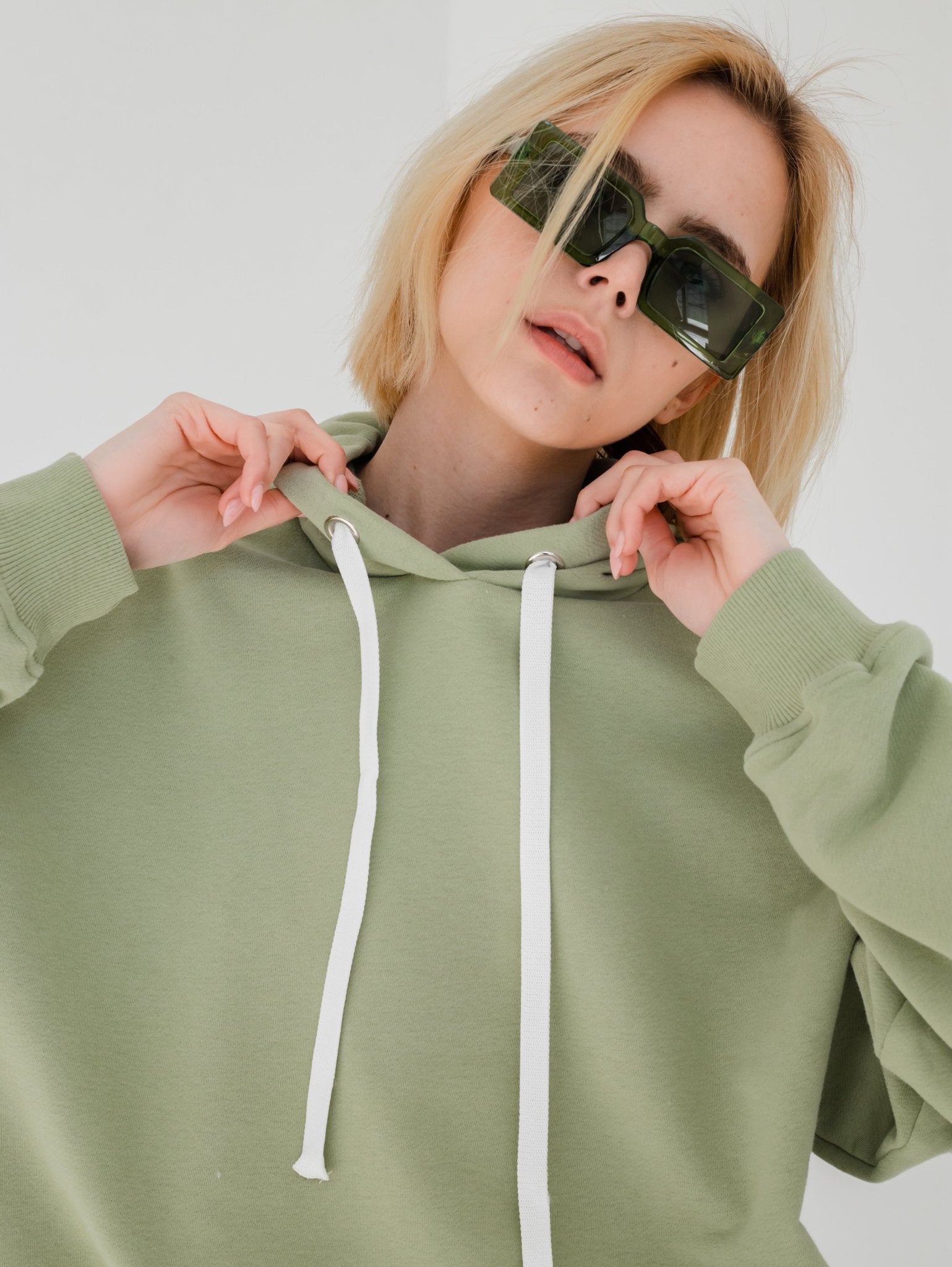 Olive Green Oversized Hoodie - Stylish Comfort in a Natural Hue - Zlitay