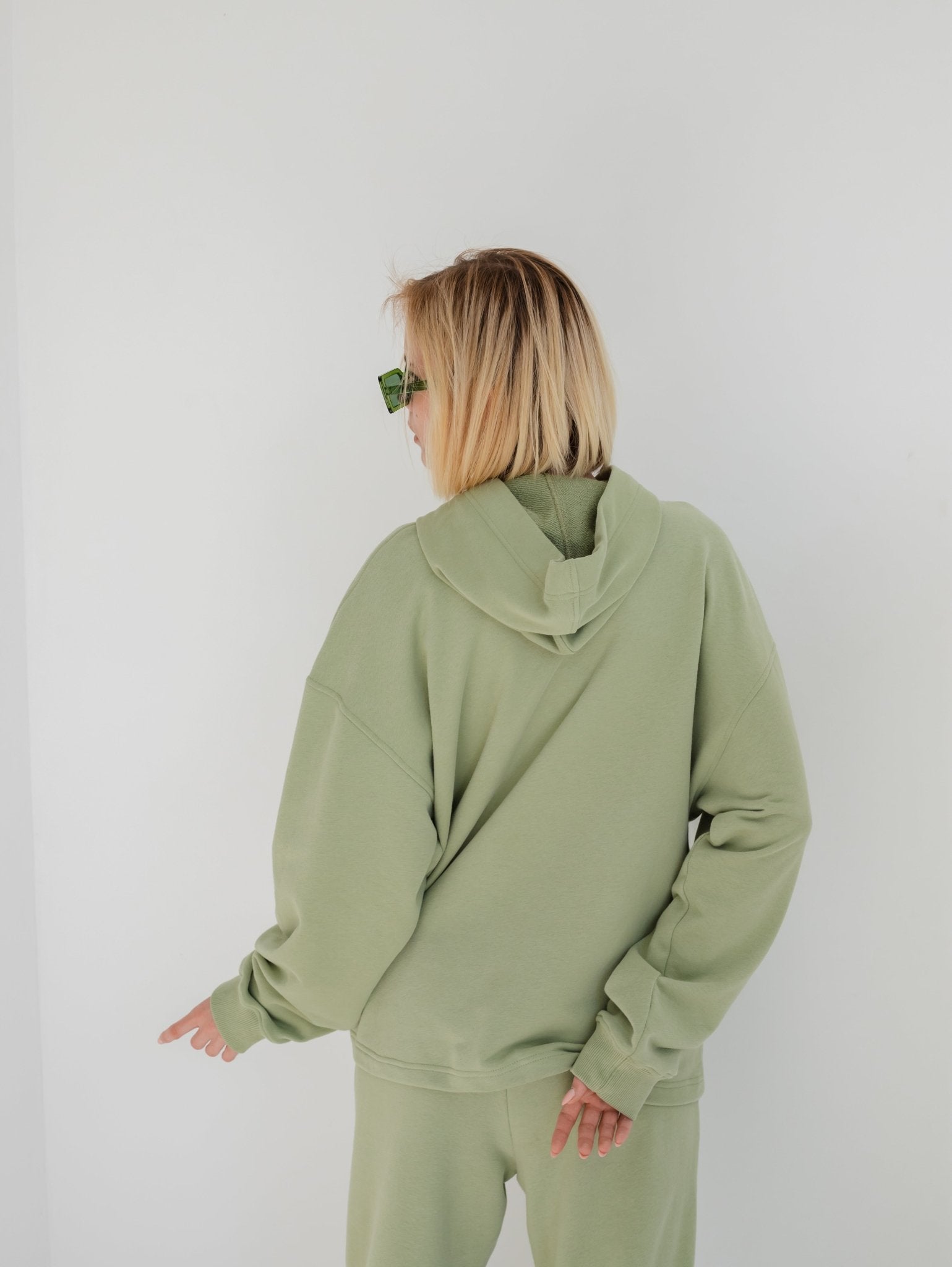 Olive Green Oversized Hoodie - Stylish Comfort in a Natural Hue - Zlitay