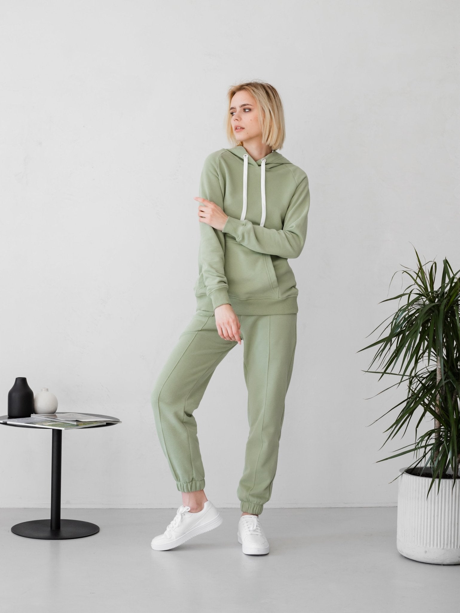 Olive Women’s Hoodie – Stylish and Comfortable Choice from Zlitay - Zlitay